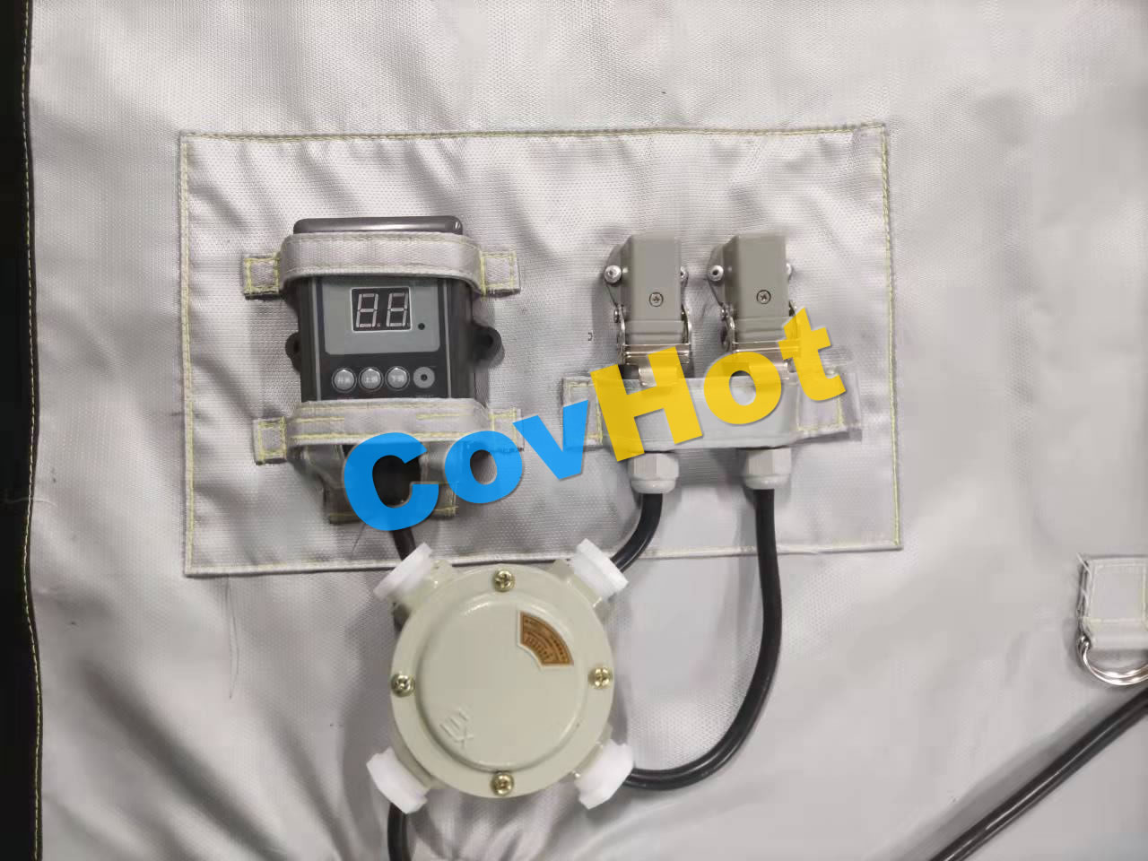 電伴熱<a href=http://www.lp2008.net.cn/e/tags/?tagname=%E4%BF%9D%E6%B8%A9%E5%A5%97 target=_blank class=infotextkey>保溫套</a>