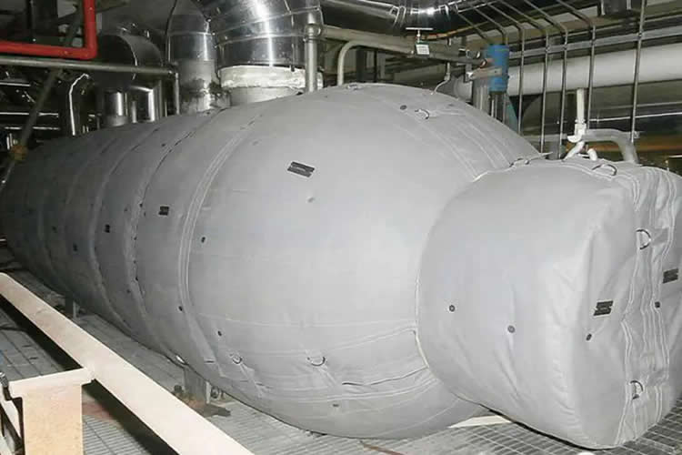再沸器保溫,再沸器<a href=http://www.lp2008.net.cn/e/tags/?tagname=%E4%BF%9D%E6%B8%A9%E5%A5%97 target=_blank class=infotextkey>保溫套</a>,<a href=http://www.lp2008.net.cn/e/tags/?tagname=%E6%8D%A2%E7%83%AD%E5%99%A8%E4%BF%9D%E6%B8%A9 target=_blank class=infotextkey>換熱器保溫</a>